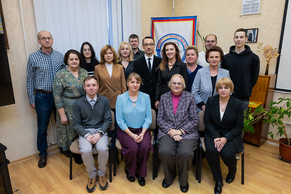 Сотрудники кафедры биофизики физического факультета БГУ